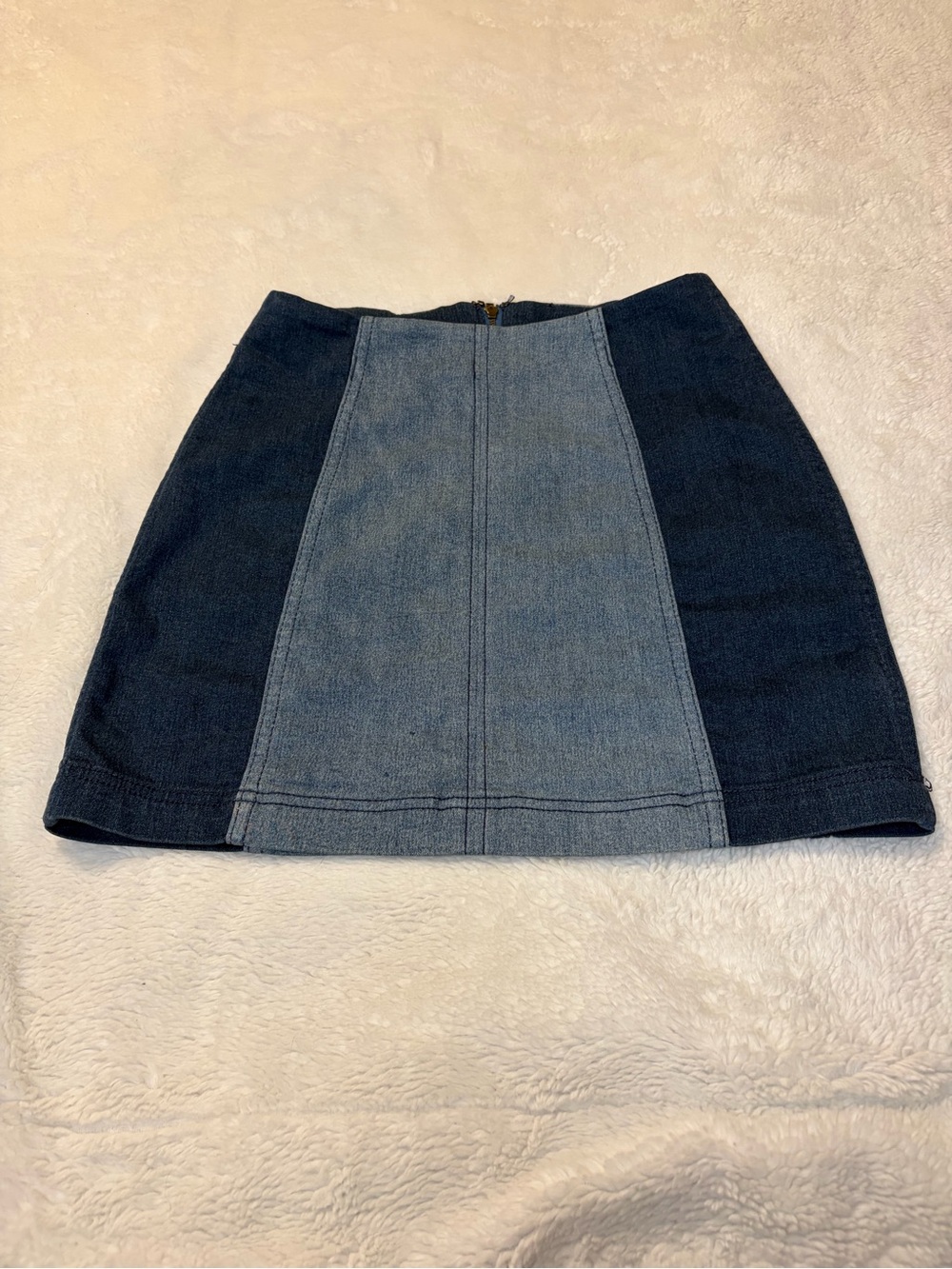 Free People Two Tone Patchwork Denim Size 4 Mini Skirt Stretchy Denim Skirt Y2K
